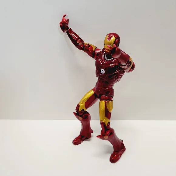 Marvel Legends 6" Iron Man Movie Mark III Action Figure - Picture 4 of 10
